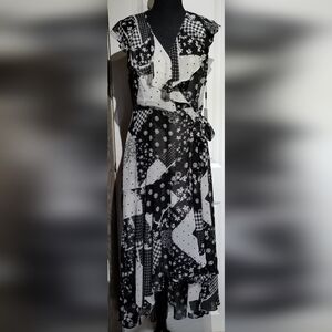 NWT Calvin Klein B&W Dress Ladies Size 10